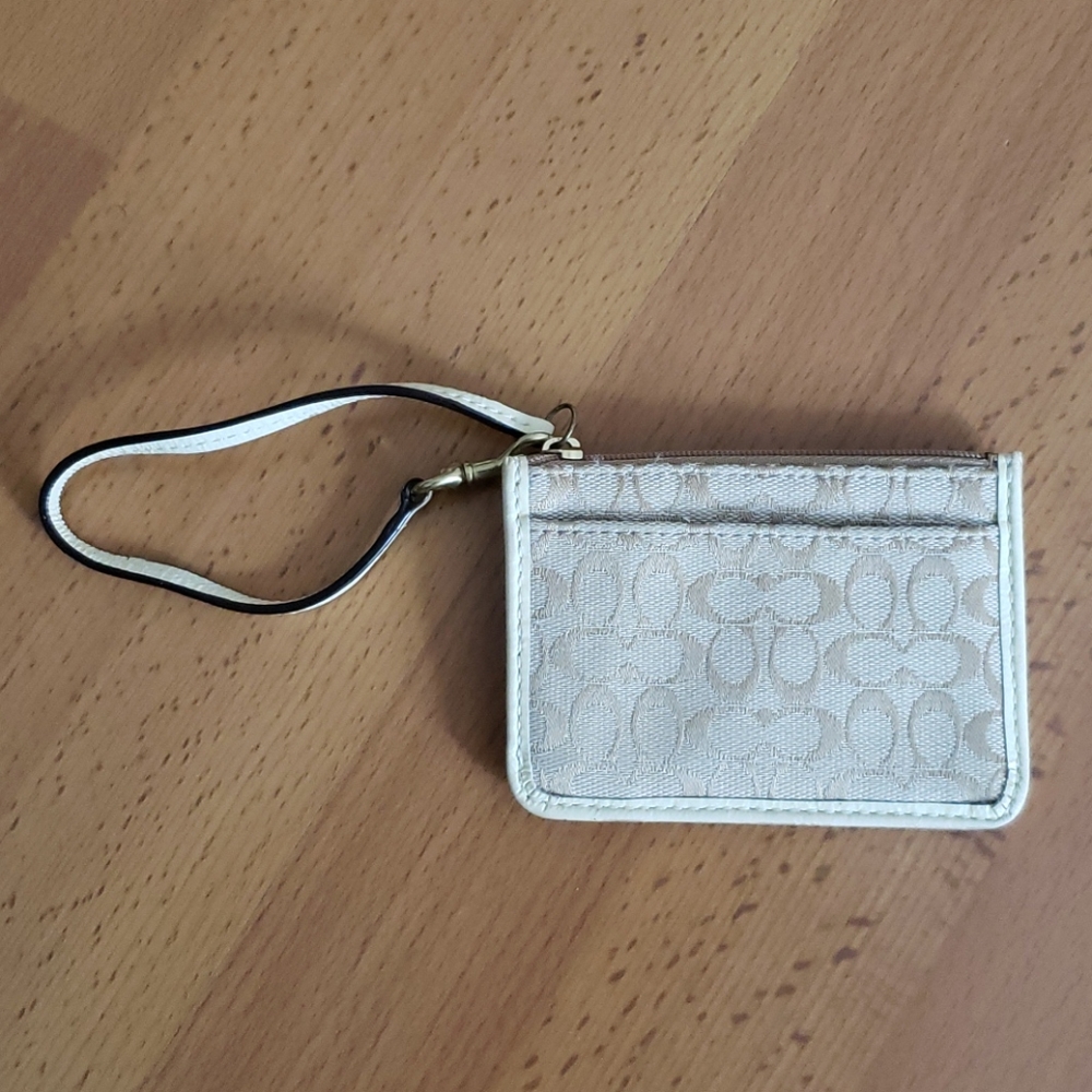 Coach Skinny id Case